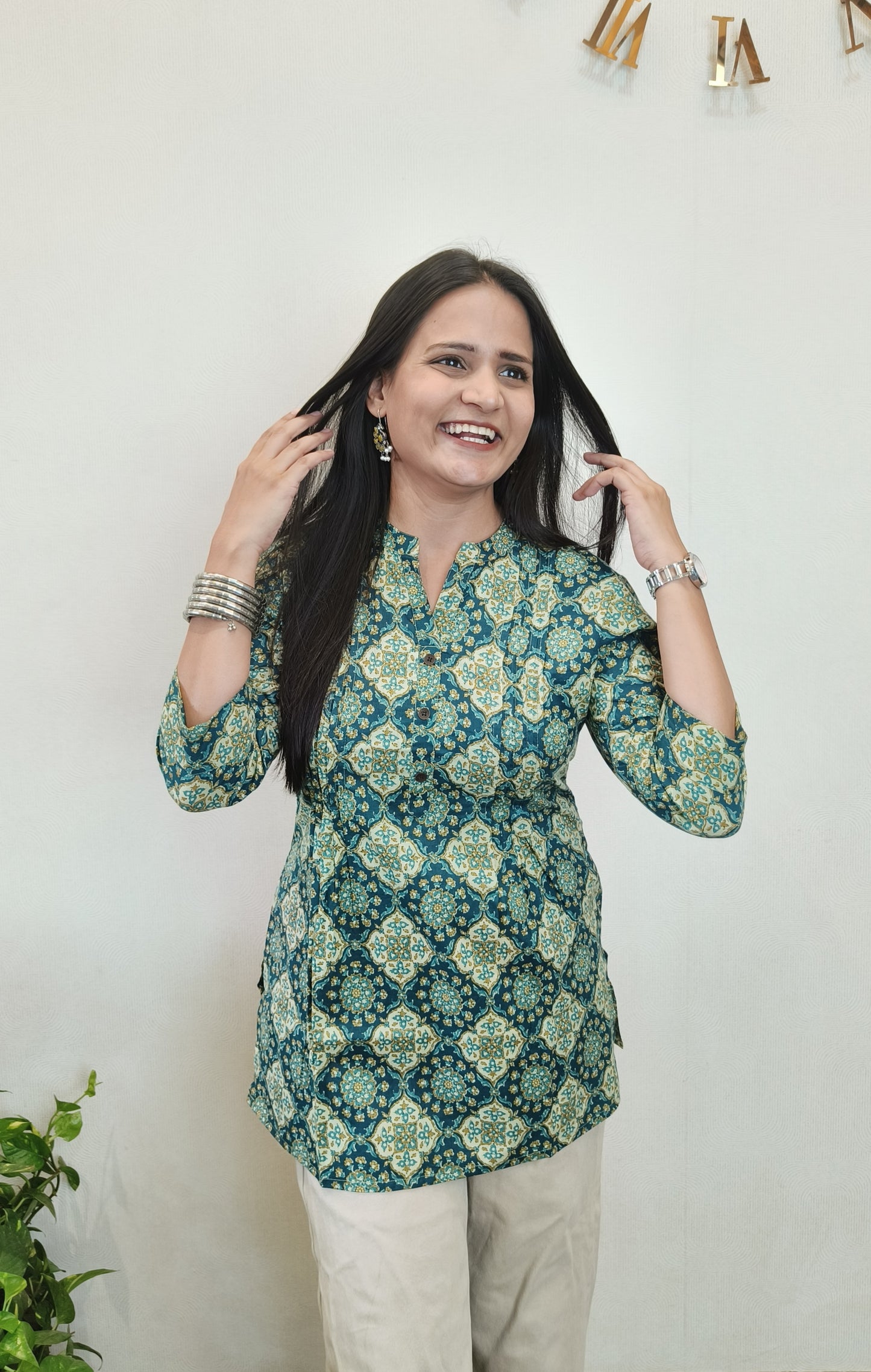 Green Regal Motifs Pintex Short Kurta