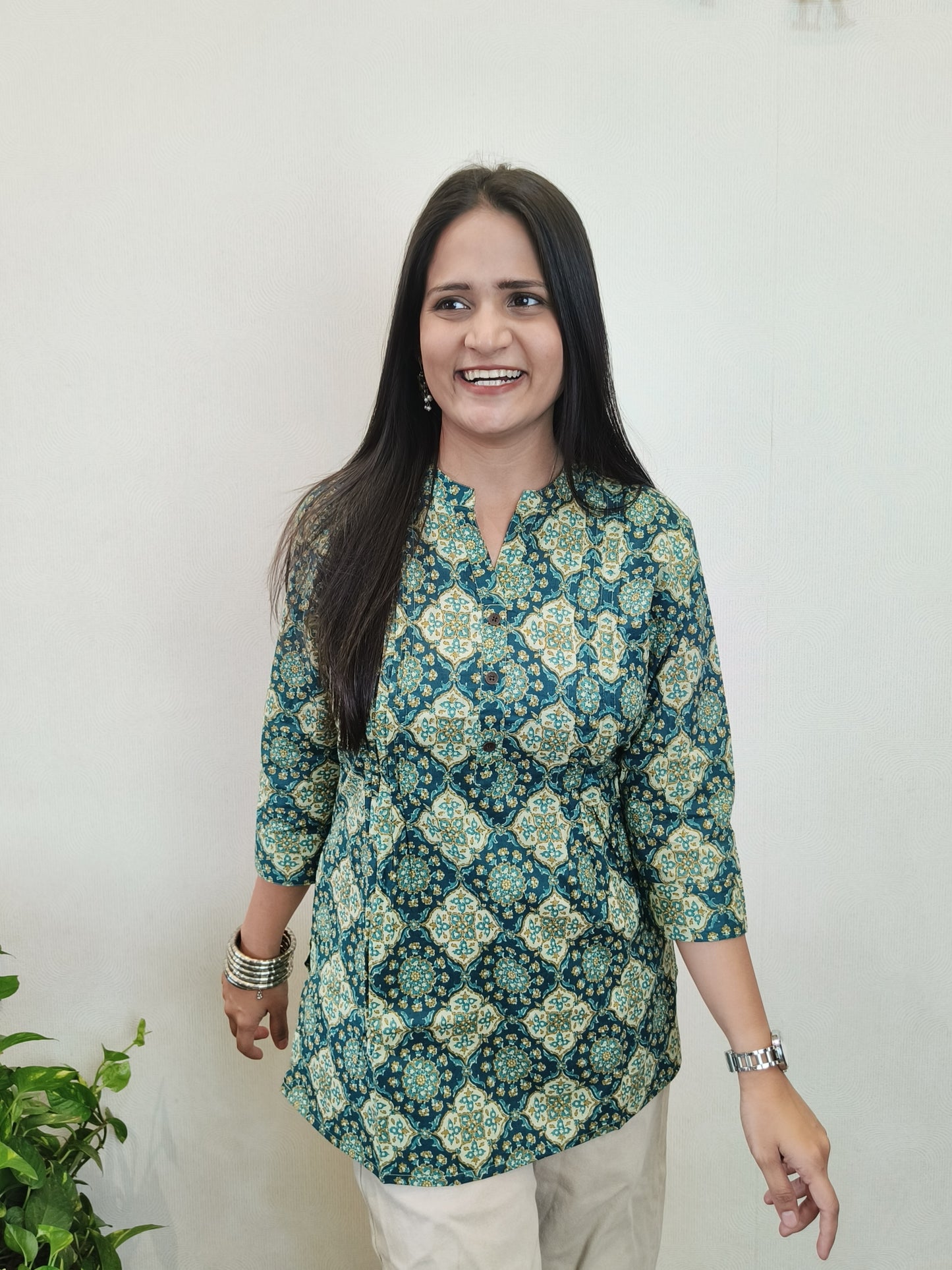 Green Regal Motifs Pintex Short Kurta