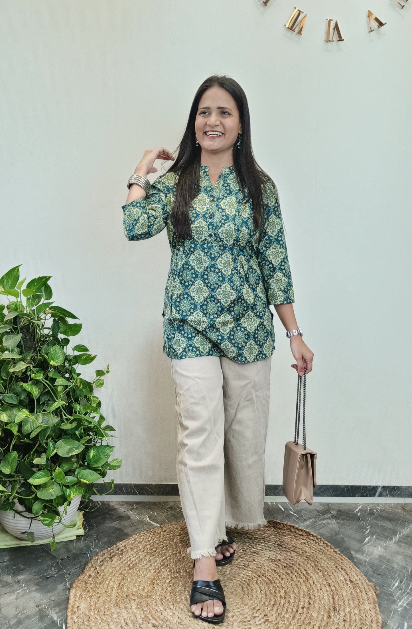 Green Regal Motifs Pintex Short Kurta