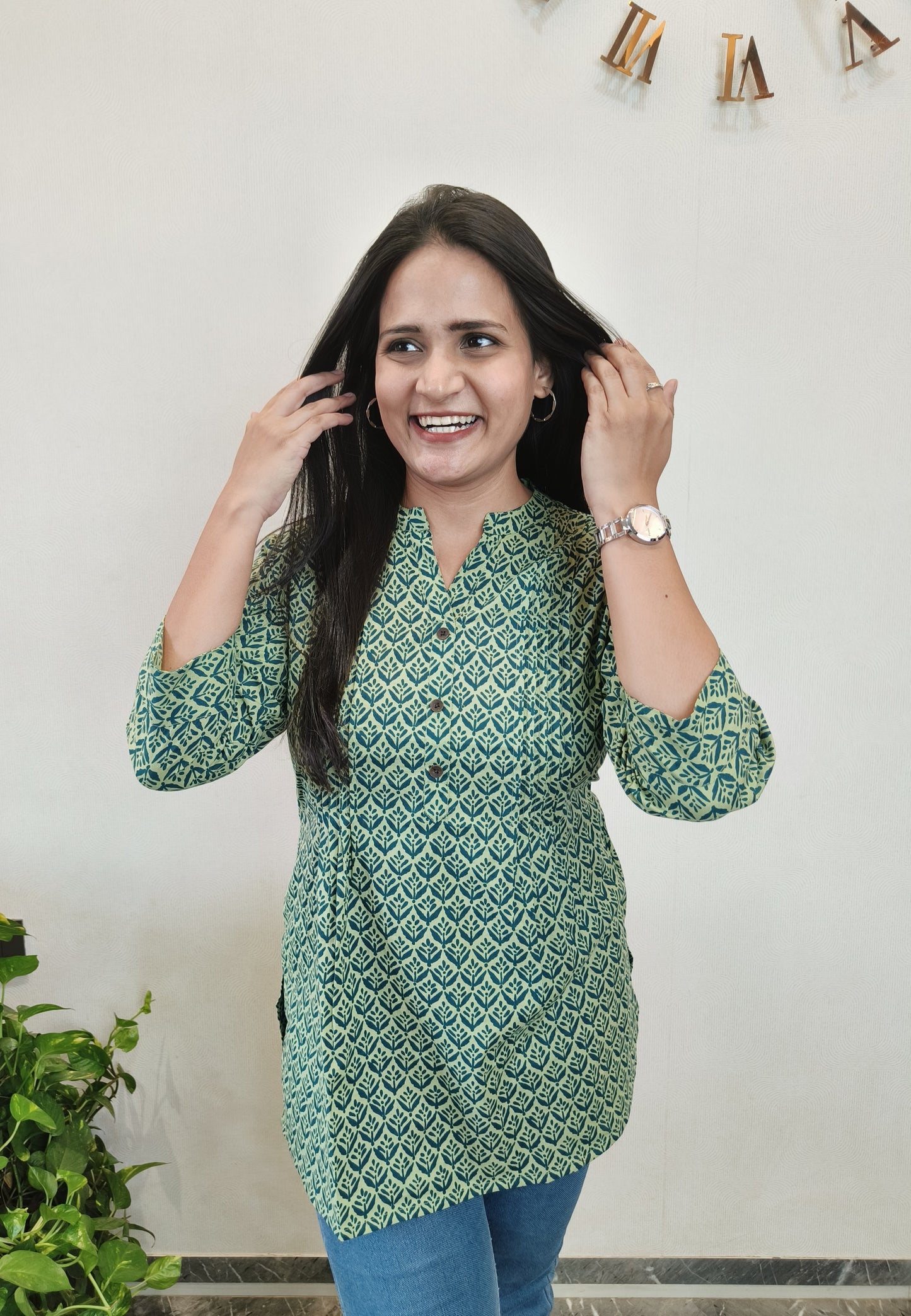 Green leaf motifs pintex short kurta