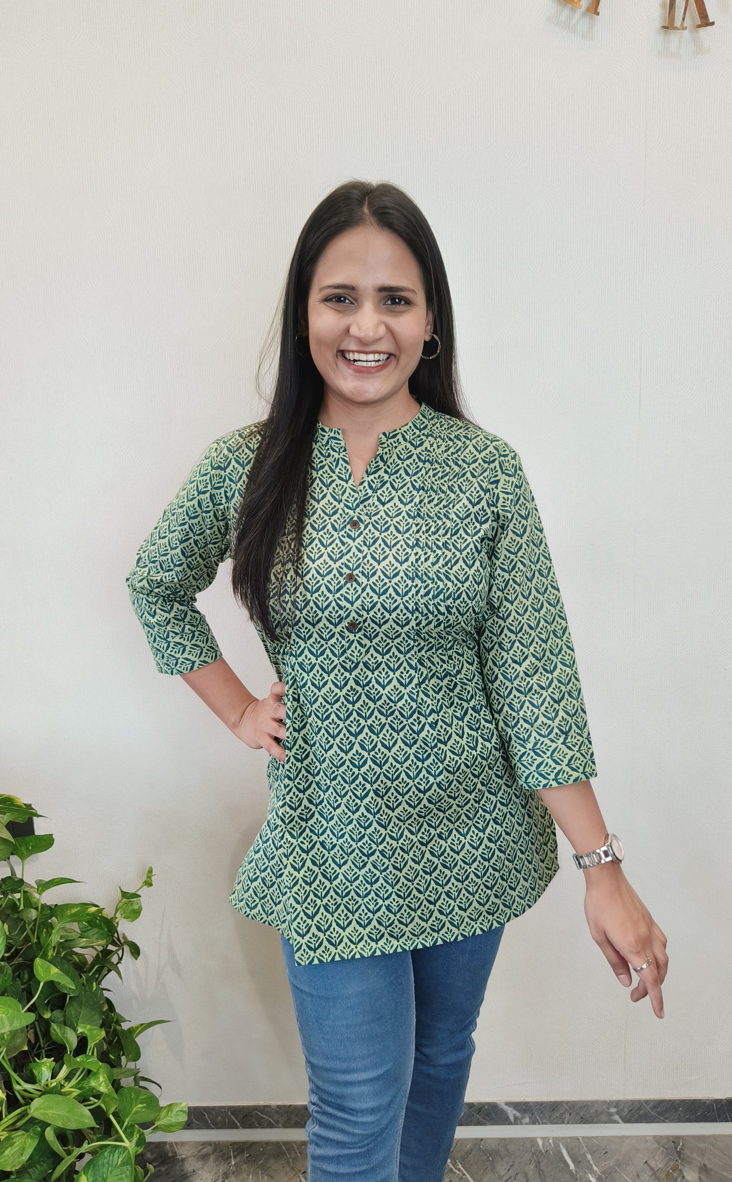 Green leaf motifs pintex short kurta
