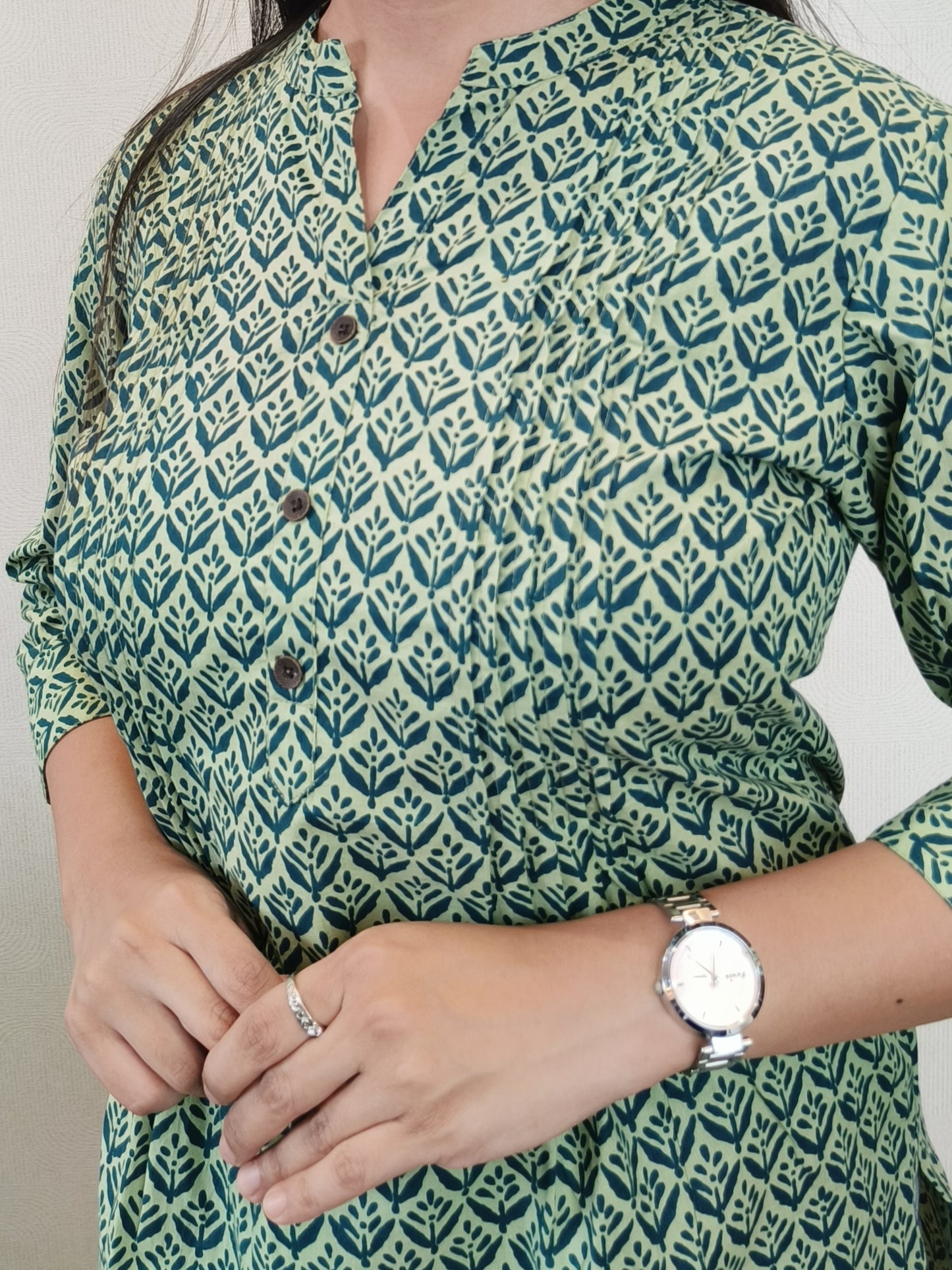 Green leaf motifs pintex short kurta