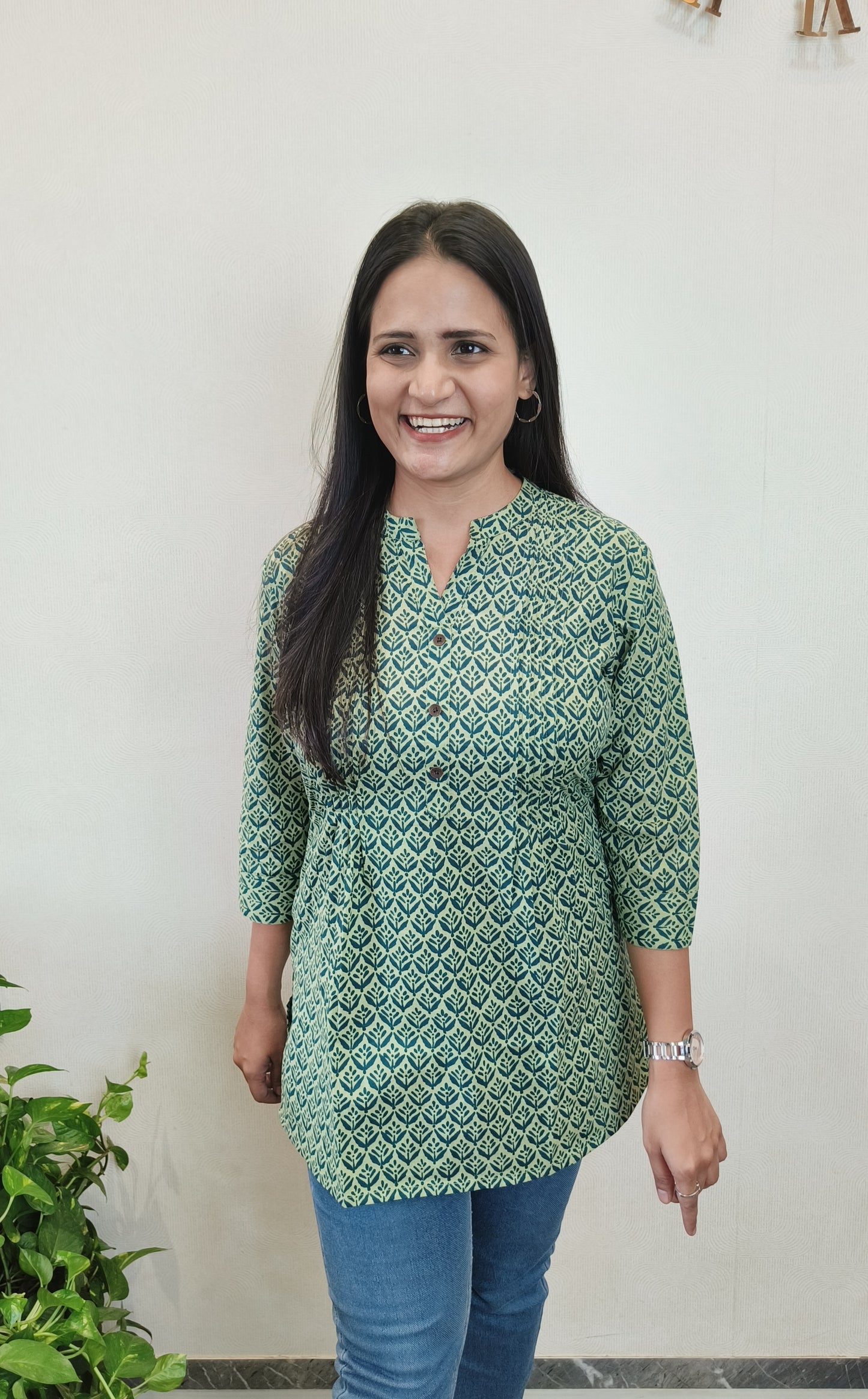 Green leaf motifs pintex short kurta