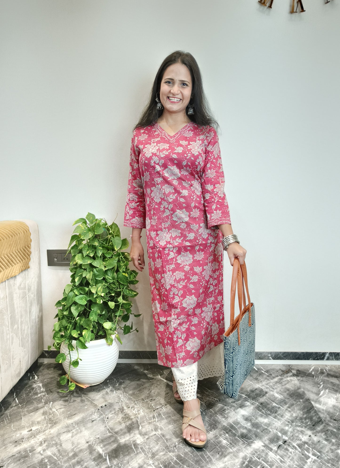 Ruddy pink floral printed long kurta