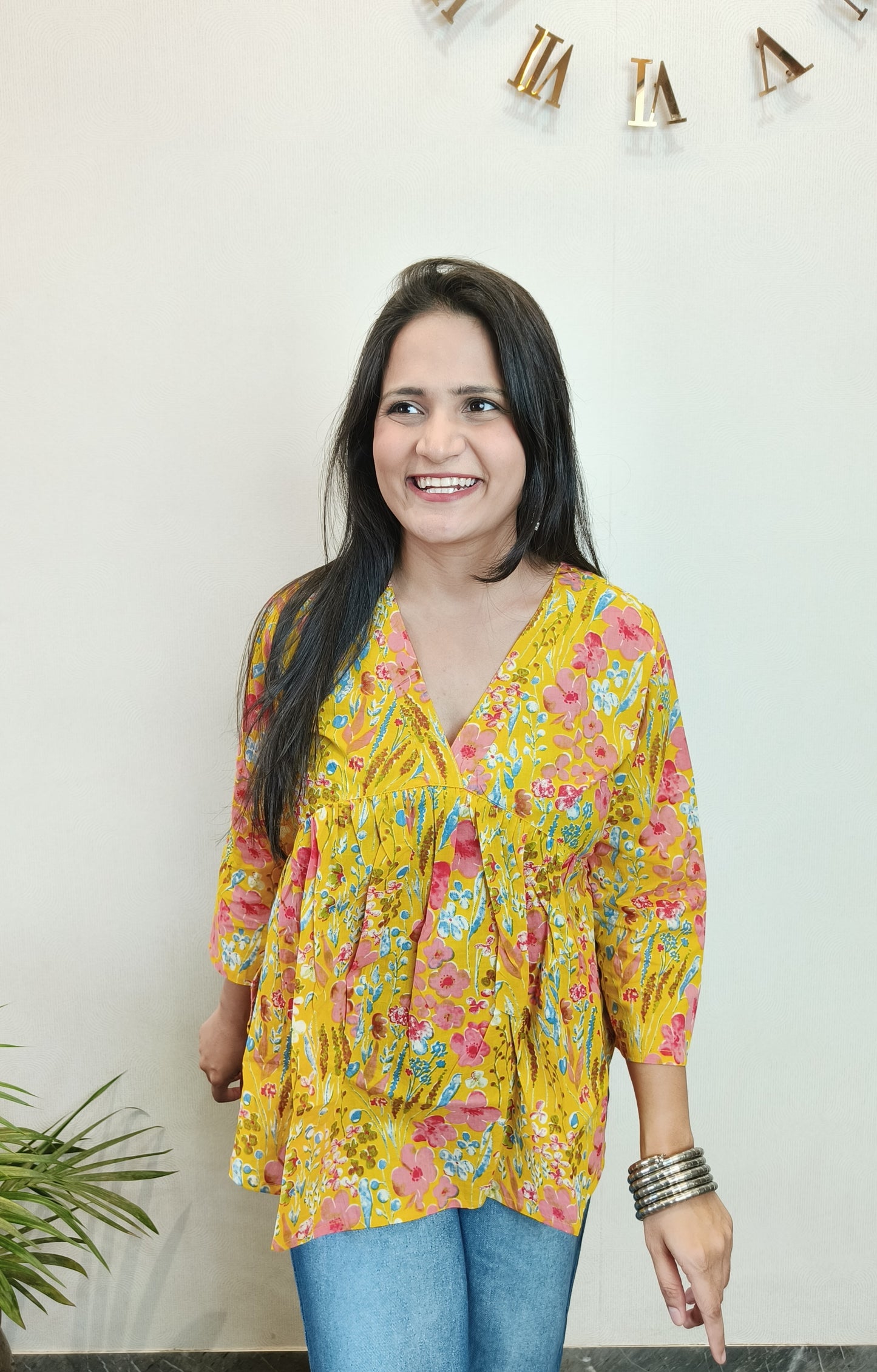 Yellow blossom charm Alia Top