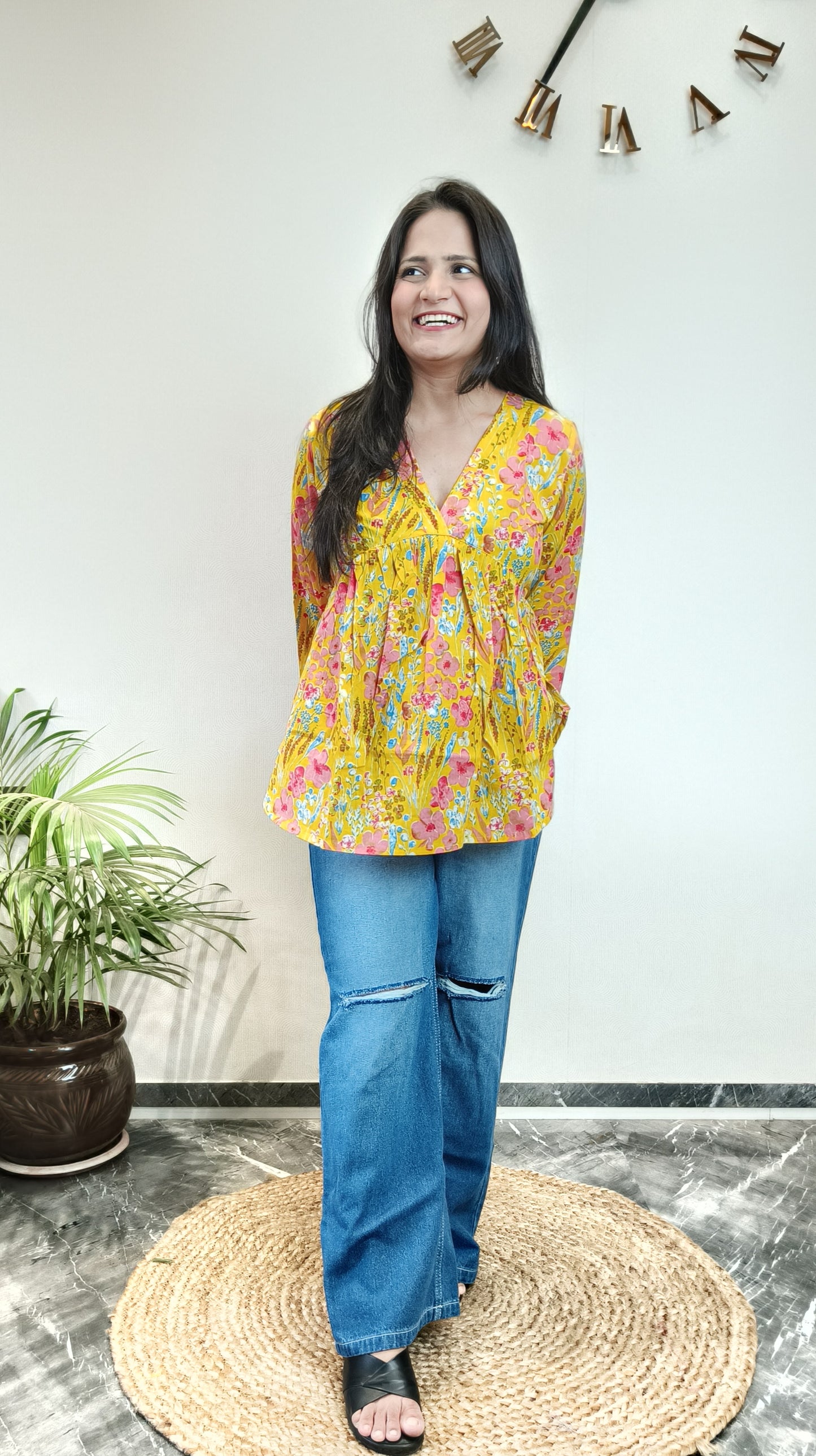 Yellow blossom charm Alia Top