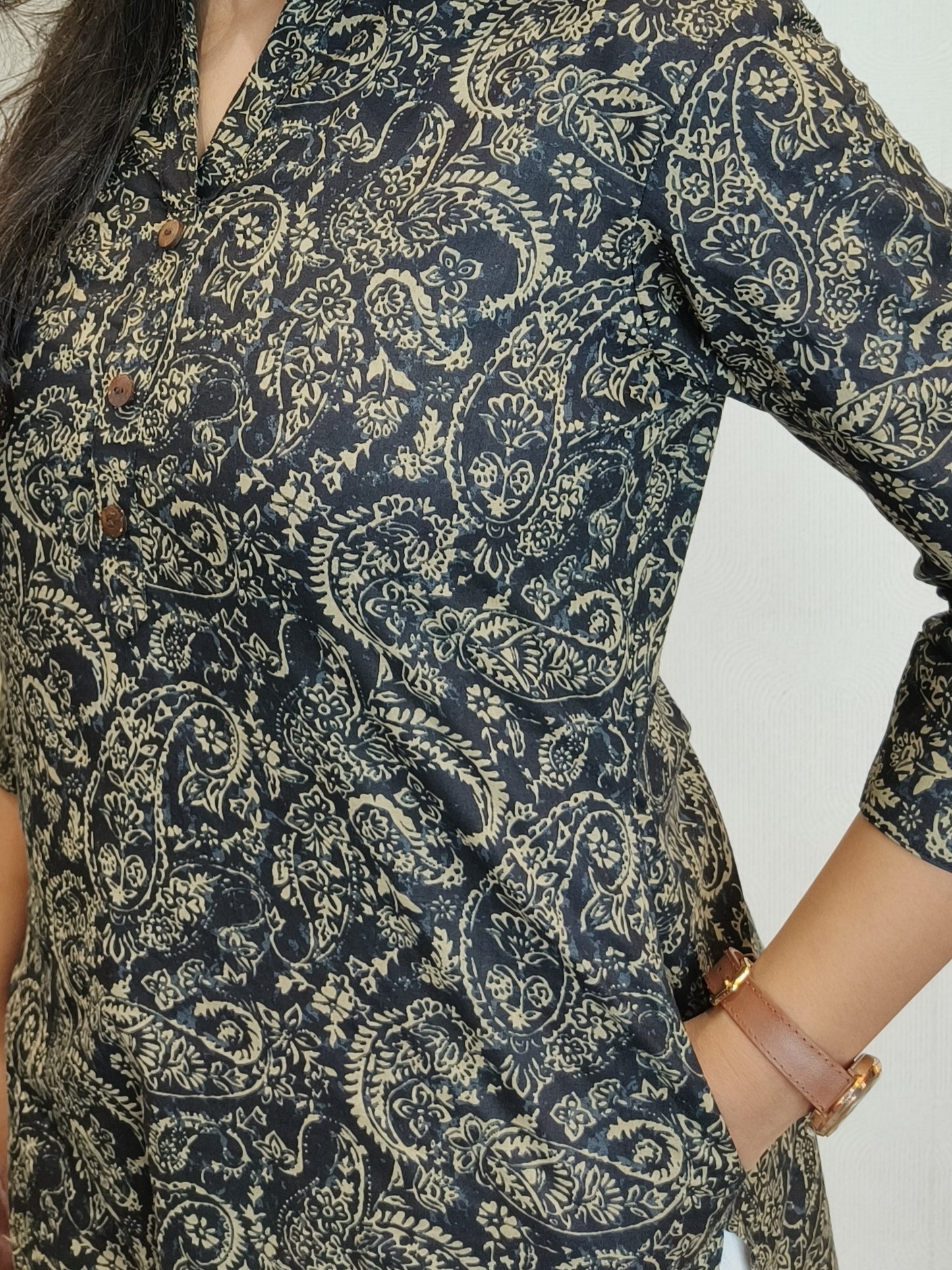 Black Paisley Short Kurta with Pockets