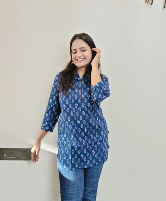 Blue motif printed short kurta