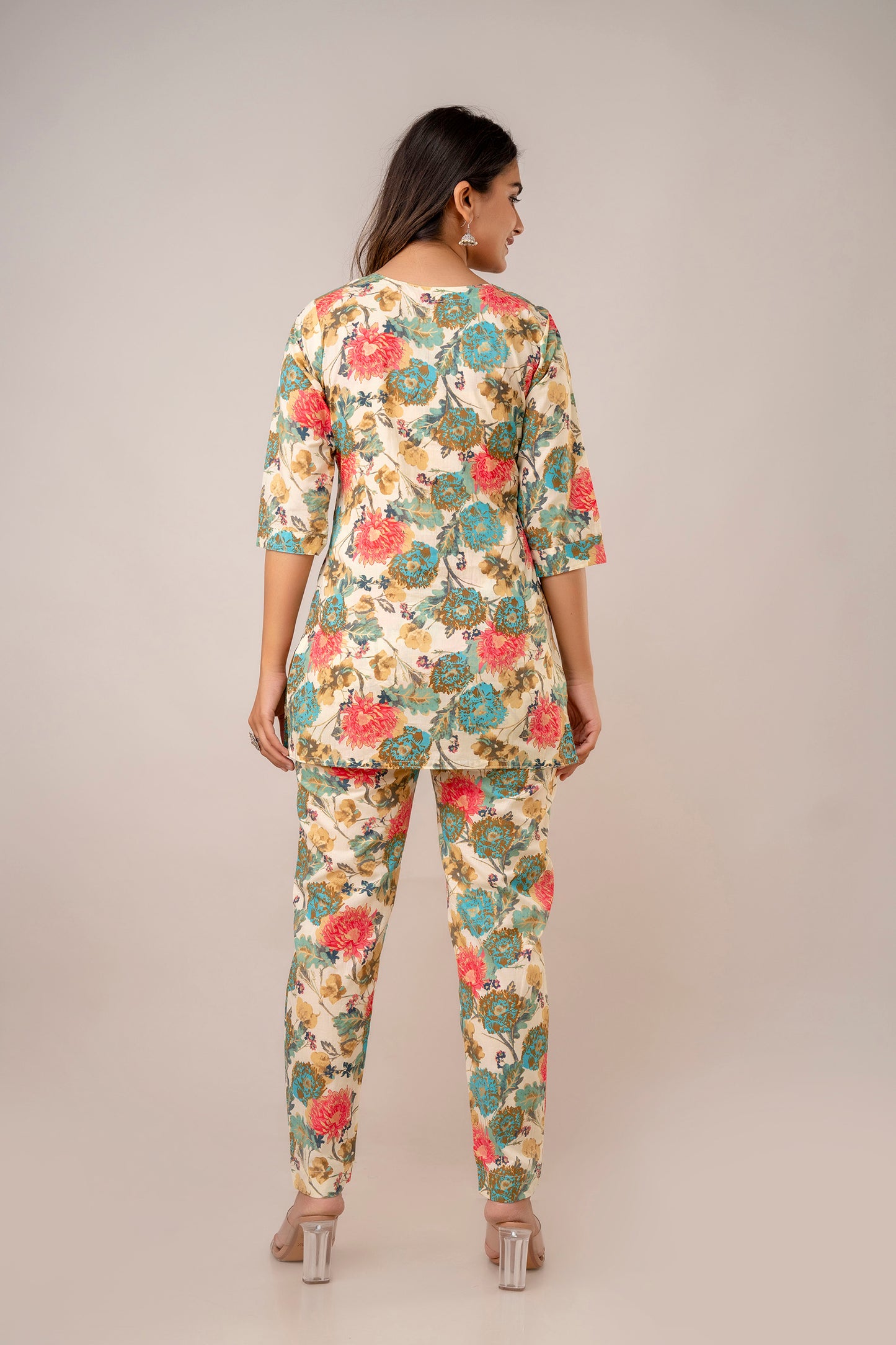 Cream V-neck pure cotton floral co-ord set