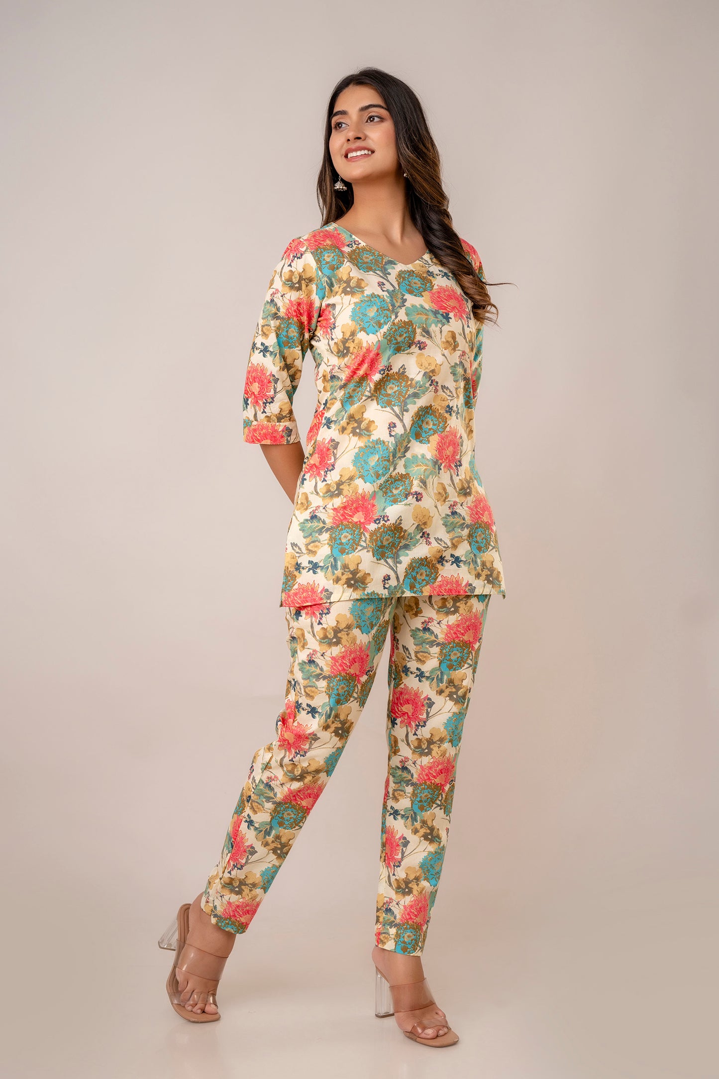 Cream V-neck pure cotton floral co-ord set