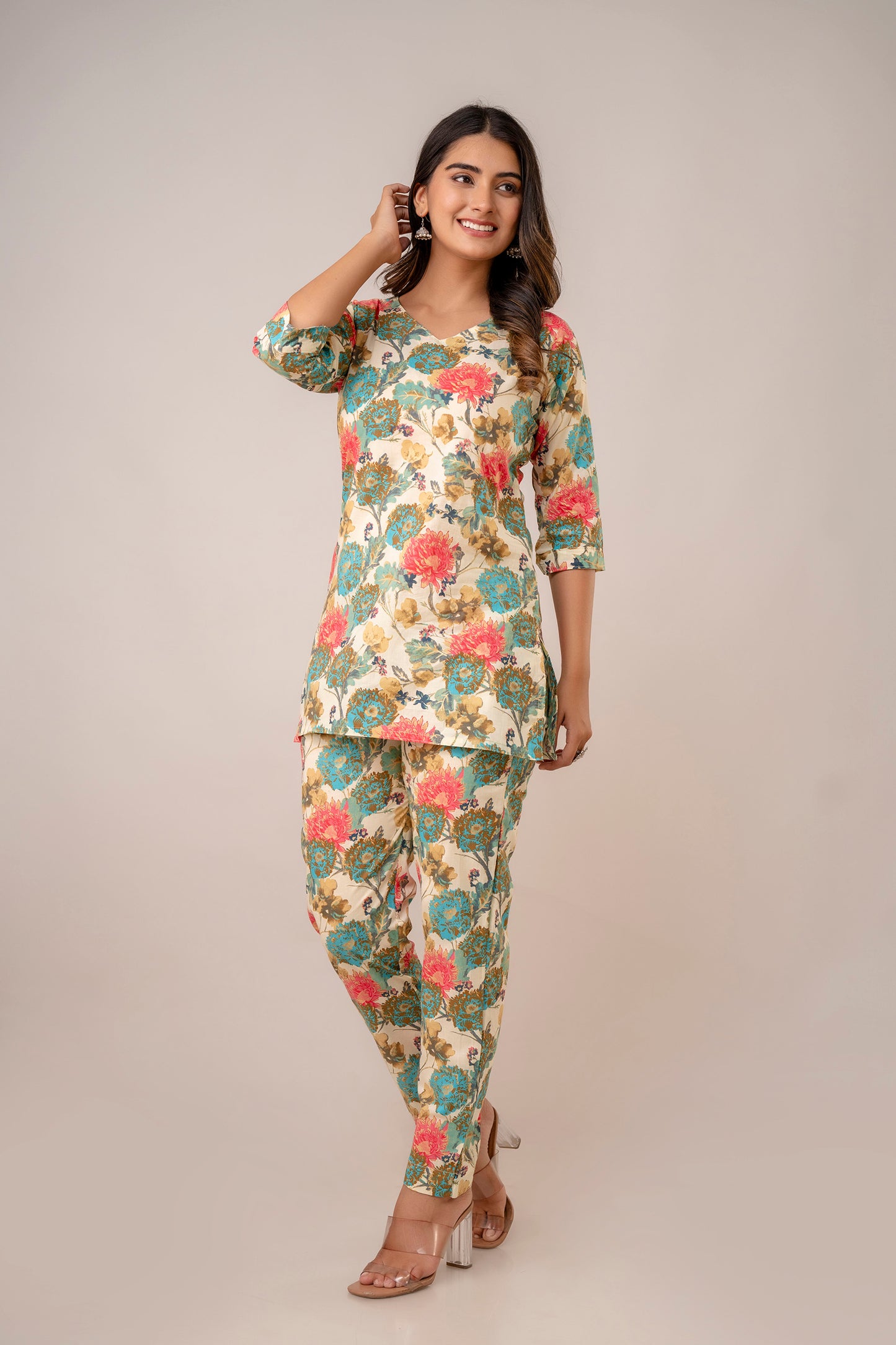 Cream V-neck pure cotton floral co-ord set