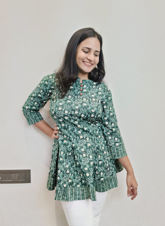 Green floral printed peplum short kurta