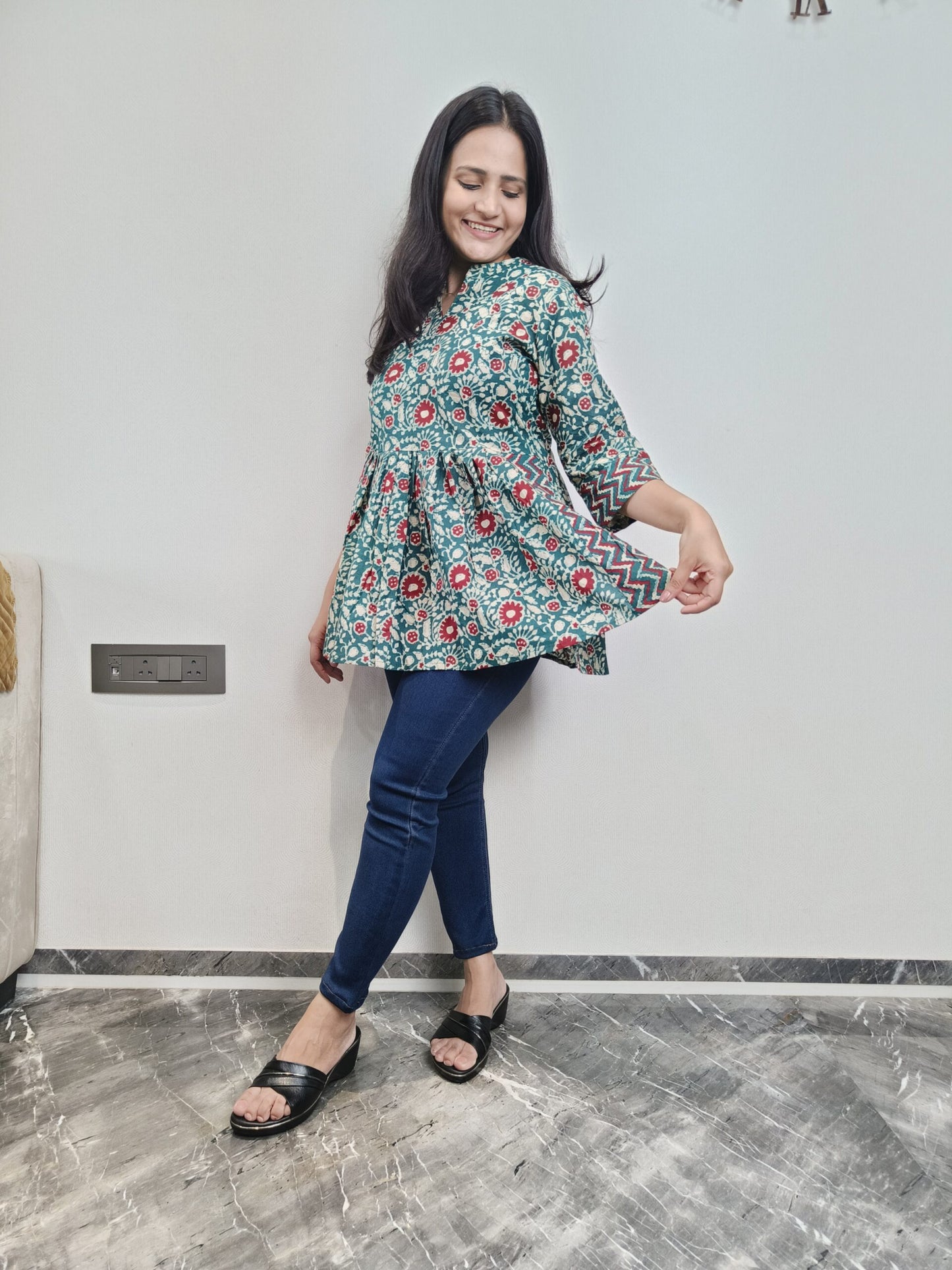 Green with red floral Nayra cut short kurta