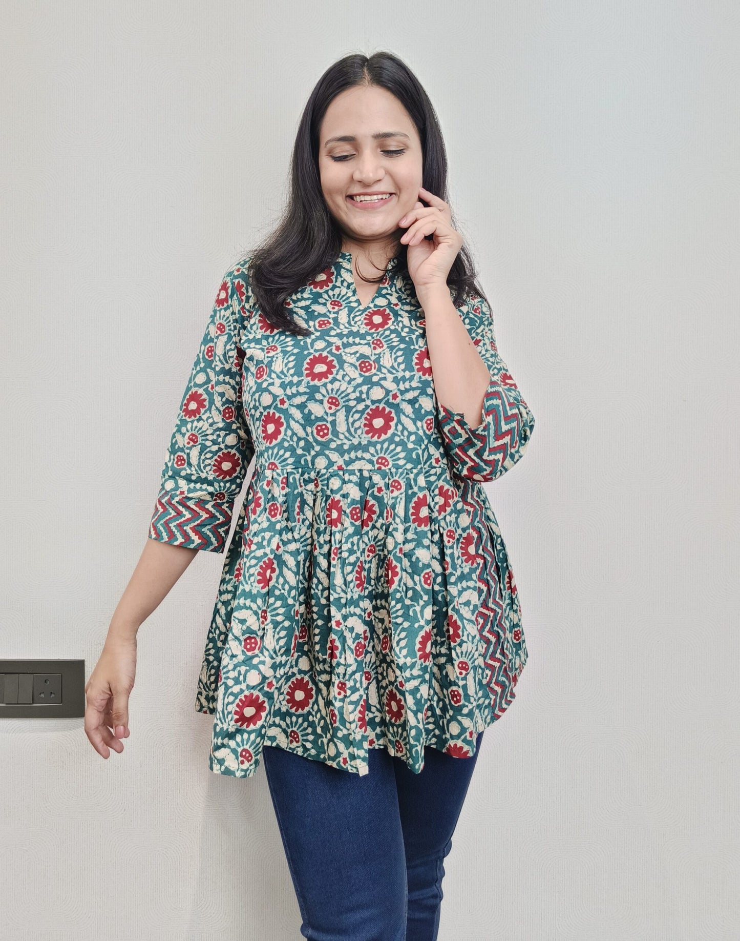 Green with red floral Nayra cut short kurta