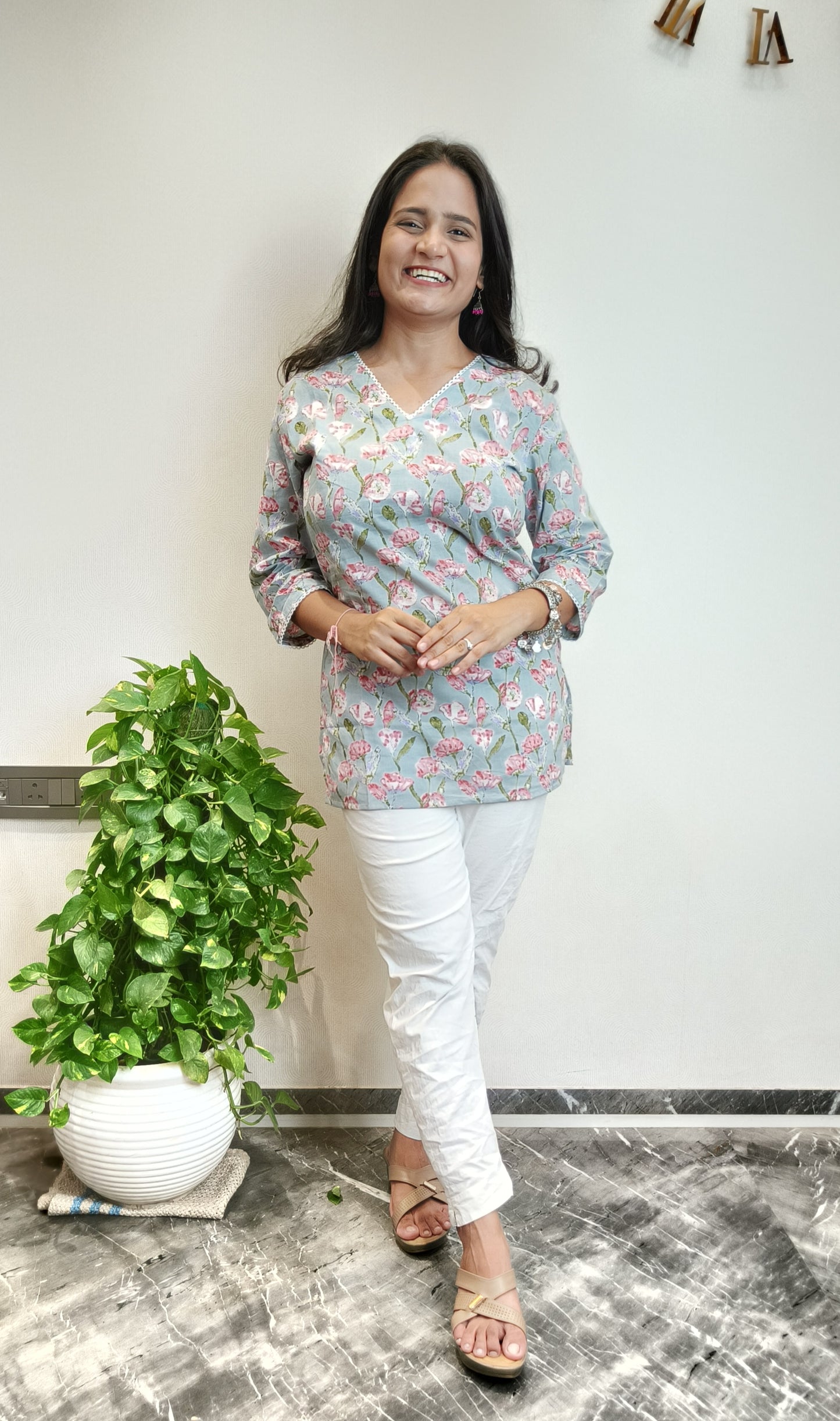 Grey with pink floral white lace short kurta