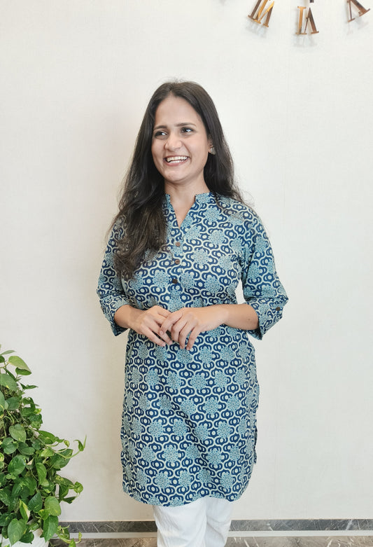 Indigo Ethnic Motif Short Kurta with Pockets