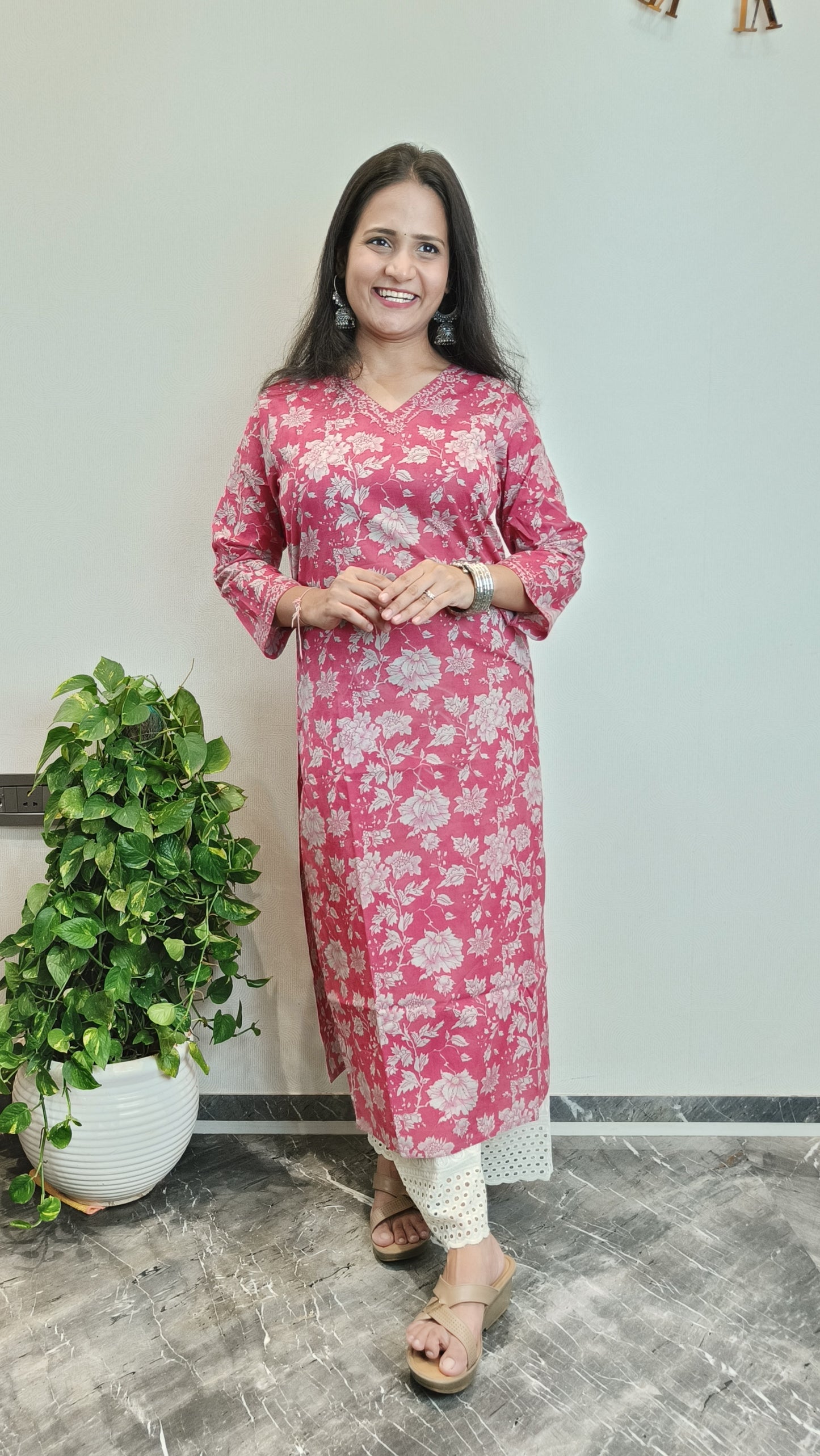 Ruddy pink floral printed long kurta
