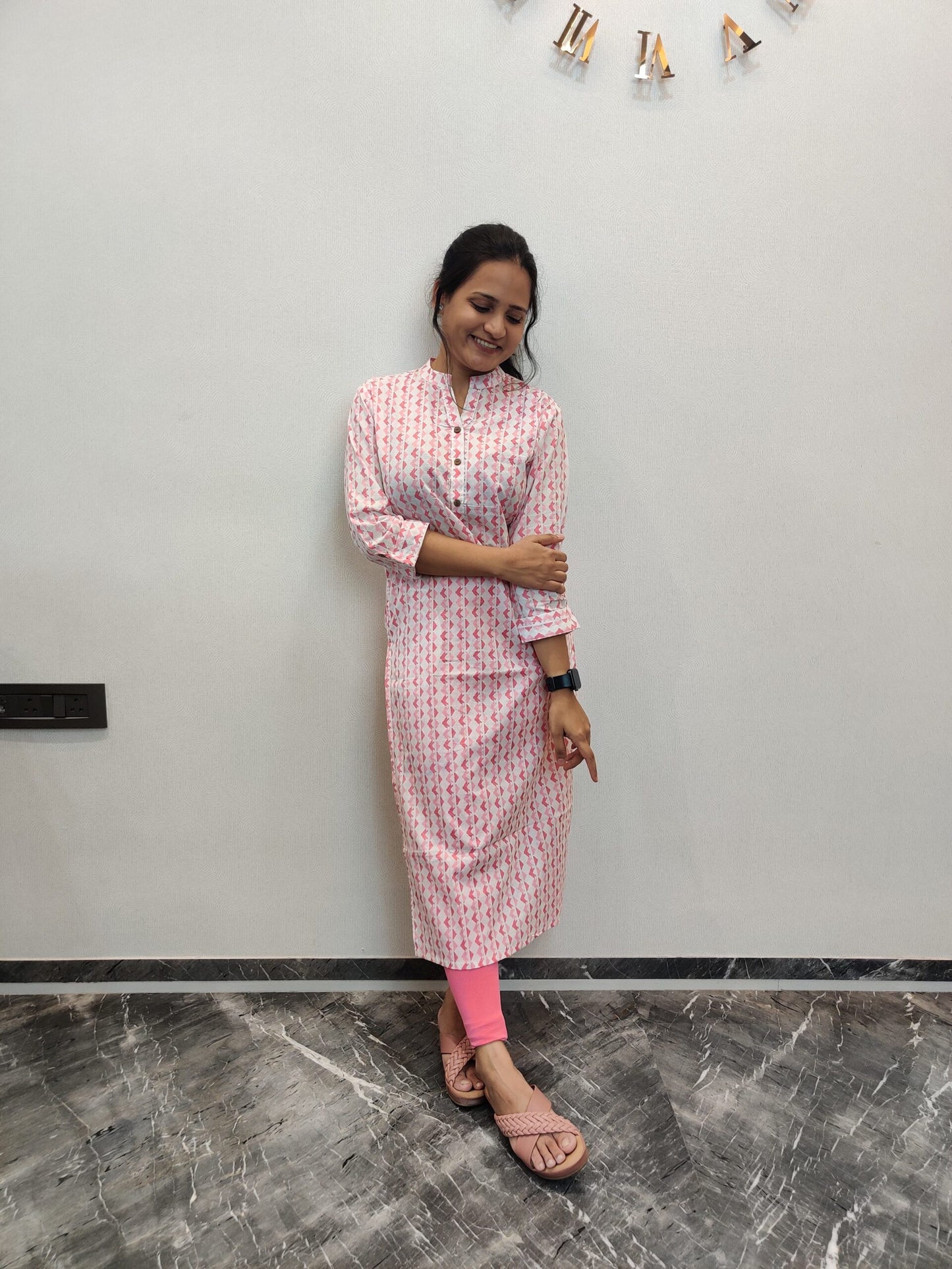 White and pink triangle printed long kurta